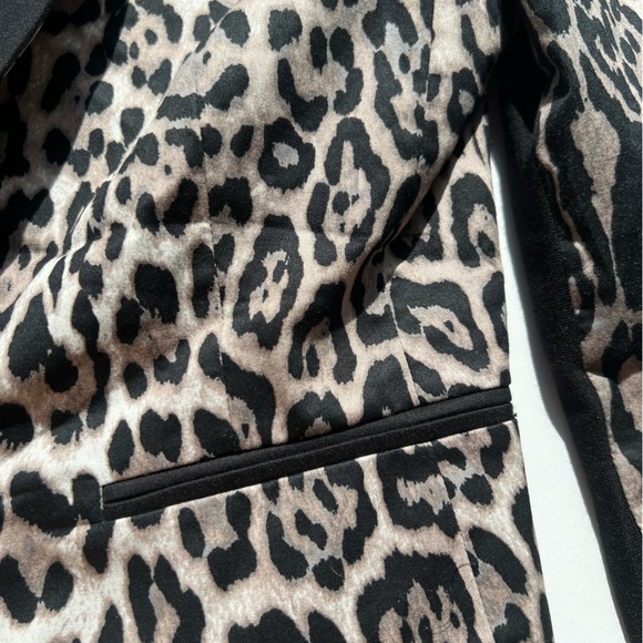 BCBG MAXAZRIA Leopard print Bowie tuxedo blazer - Picture 5 of 14